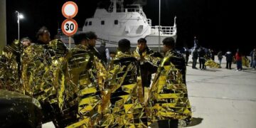 Operazione Guardia di finanza e Guardia costiera di Crotone