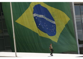 Per 65% Bolsonaro deve aiutare altri