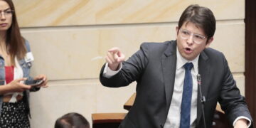 Il senatore di destra Miguel Uribe in gravi condizioni