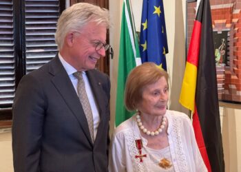 A Civitella l'ambasciatore Lucas dà riconoscimento a Ida Balò