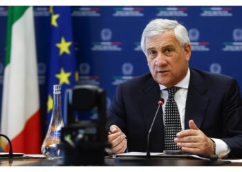 Fallito assalto dell'opposizione