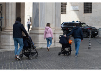 Sempre più i padri che vorrebbero. Benefici per bimbi e famiglie