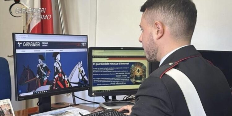 Ha provato a farsi versare 500 euro da un ragazzo del Fermano