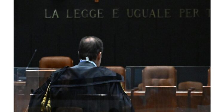 Almeno 17 fendenti.La figlia della vittima: 'E' condanna giusta'