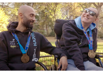 In sedia a rotelle al traguardo della Maratona di New York