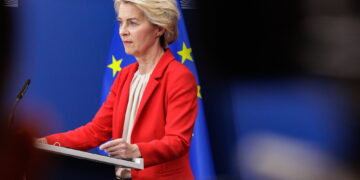 'Impegno ad accordo commerciale entro il 9 luglio'