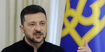 'Rafforzare le sanzioni contro la Russia'