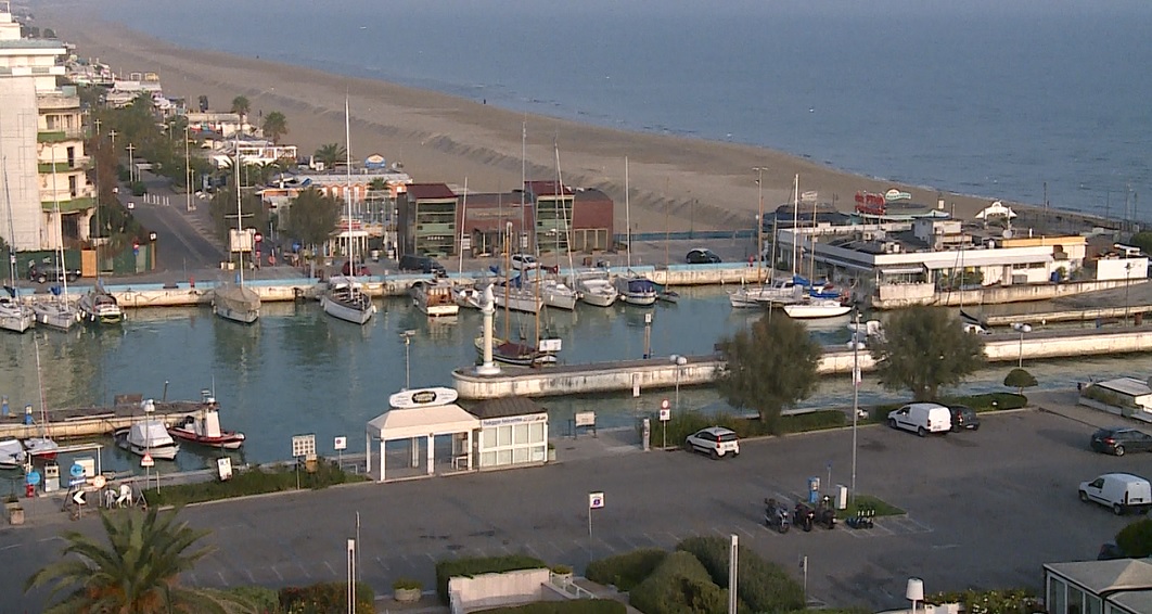 Estate 2025, tra rincari e voglia di ferie: dall’Abruzzo all’India, le vacanze dei comaschi