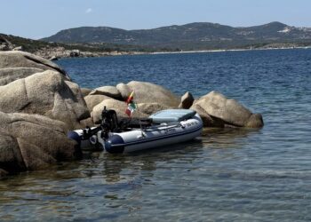 Dopo lo sbarco di un gomone a pochi metri dalla spiaggia