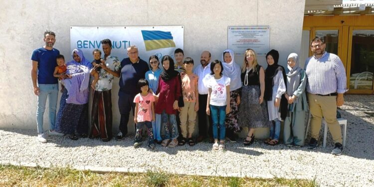 Sono 14 persone tra cui bambini dai due ai 17 anni
