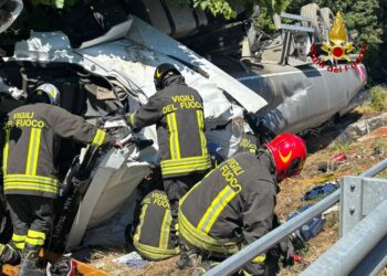 Traffico viene fatto uscire tra caselli Viareggio e Pisa Nord