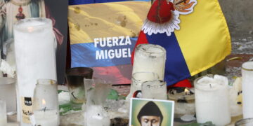 Al via la riabilitazione per il politico vittima di un attentato