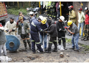 Rimasti bloccati per un crollo