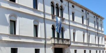 Issata dopo 7/10. Agrusti