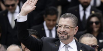 Il presidente è accusato di corruzione