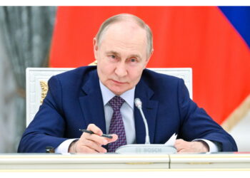 Peskov: 'Faccia pressione sull'Ucraina'