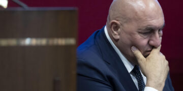'Vicinanza a padre Romanelli. Assistiamo a qualcosa di disumano'