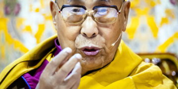Per garantire continuità del ruolo di guida spirituale in Tibet