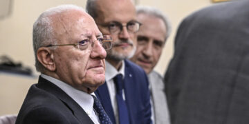 I politici lavorano per sé