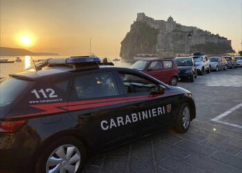 A Ischia scooter parcheggiato su marciapiedi dalla 75enne