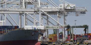 Rappresaglia da 21 miliardi contro tariffe Usa sull'acciaio