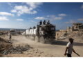 Attacco con due granate. Netanyahu 'atto terroristico'