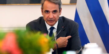Mitsotakis: 'Per tre mesi per ingressi con le imbarcazioni'