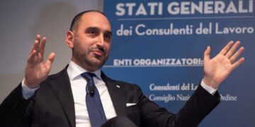 Da De Luca attacchi interni al Pd. Da noi