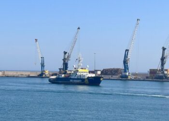 Salvataggio della nave al largo di Malta dopo 5 giorni in mare