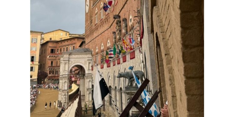 Temporale ha reso impraticabile pista tufo in piazza del Campo