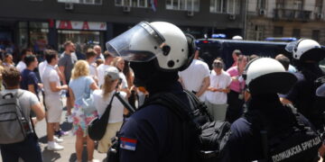 Chiedono voto anticipato e il rilascio dei colleghi arrestati