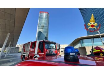 Per motivi prudenziali dopo cedimento a CityLife