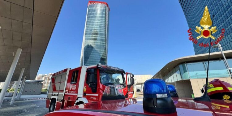 Per motivi prudenziali dopo cedimento a CityLife