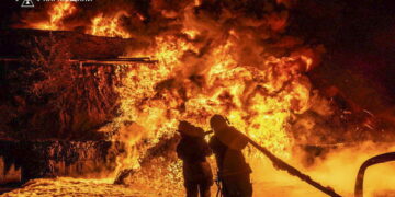 A Kharkiv colpito un grattacielo residenziale
