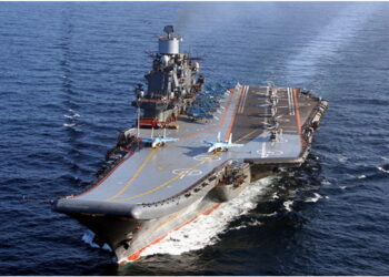 Oltre ad altre due navi da guerra