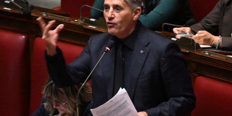 141 sì e 59 no. Il testo ora passa al Senato