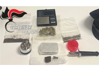 Sorpresi con circa 120 grammi tra marjuana ed hashish