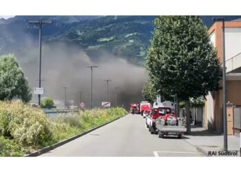 Sul posto numerosi Vigili del fuoco della zona