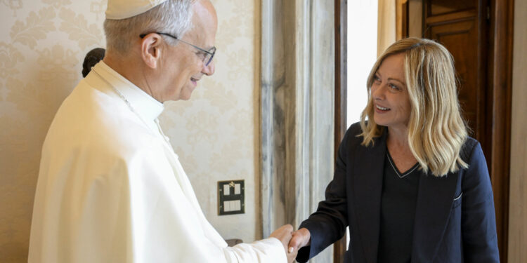 Premier in visita dal papa con Salvini