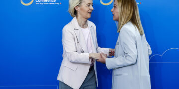 "In stretto contatto con Commissione e attori nella trattativa"