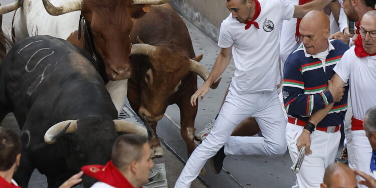 Nessun ferito da cornate nelle feste di Pamplona a nord Spagna
