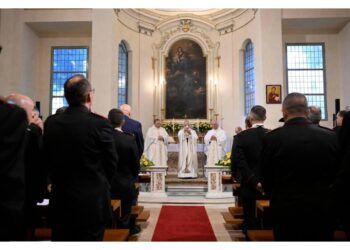'Specie in questo tempo di guerra. D'Acquisto sia l'esempio'