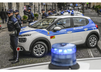 Mostrati atti falsi alla polizia locale che ha fatto i controlli