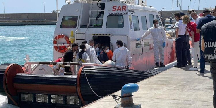 Altri 14 sono giunti a Reggio Calabria