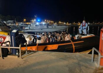 Provvedimento eseguito dalla polizia e dalla guardia di finanza