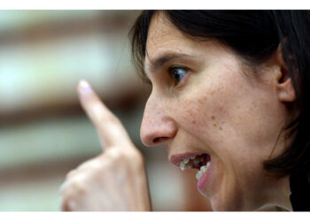 'Avere la schiena dritta e sostenere il negoziato europeo'