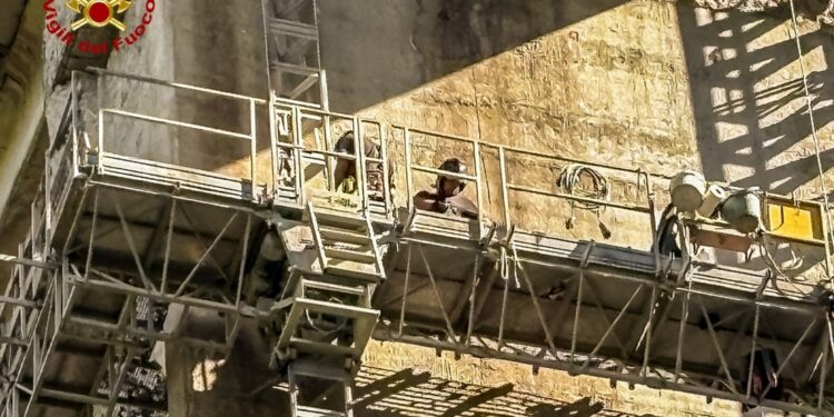 Intervento su un viadotto dell'autostrada del Mediterraneo