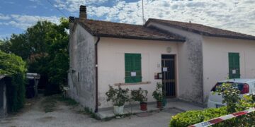 Arresto convalidato. 'Voleva spararsi ma pistola si è inceppata'