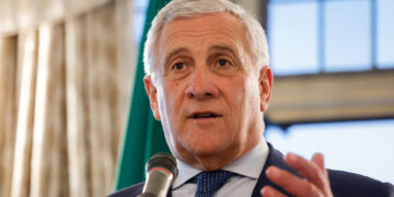 'Vicinanza a Padre Romanelli.Raid su civili non più ammissibili'