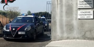 A Catania hanno legato vittima picchiandola e rasandola